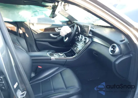 2018 Mercedes-Benz C 300 from USA, damaged, VIN 55SWF4JB3JU253881